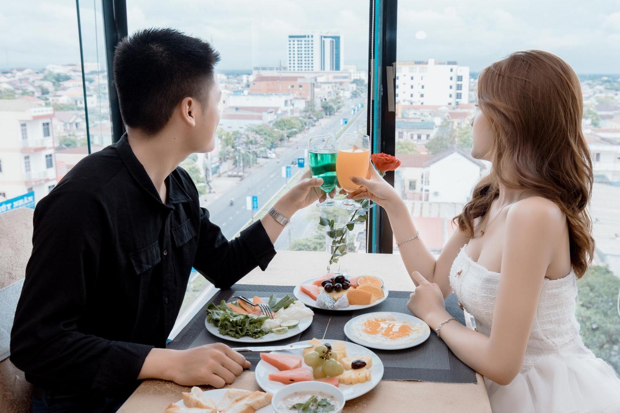 Golden Quang Tri Hotel Dong Ha Екстериор снимка